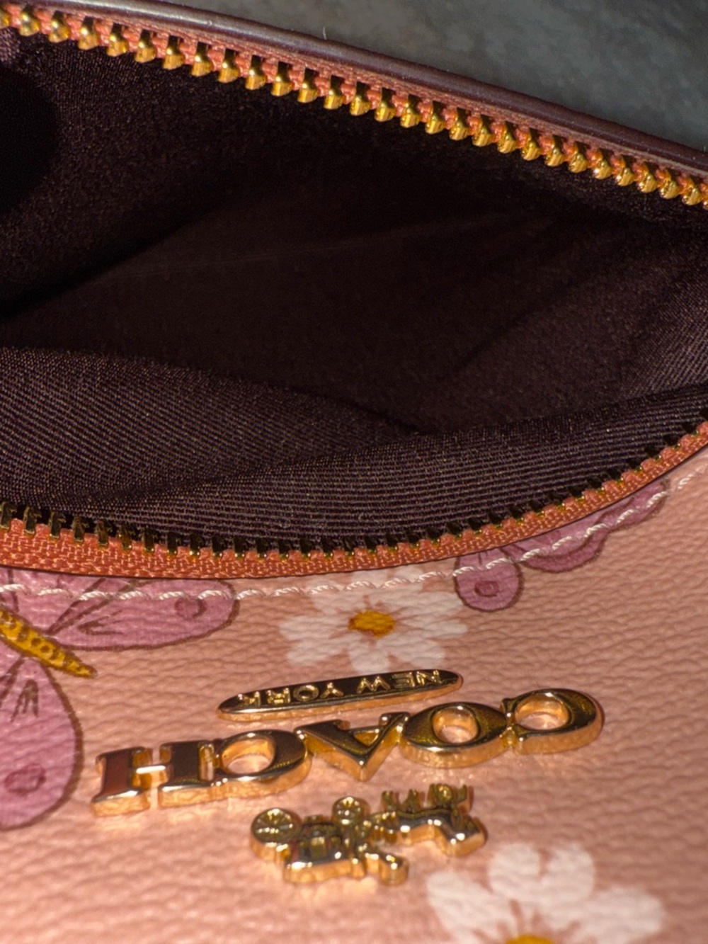 Y2K Coach Pink Mini Rowan File Pink Butterfly Daisy Floral Crossbody Bag Hangtag - Picture 10 of 13